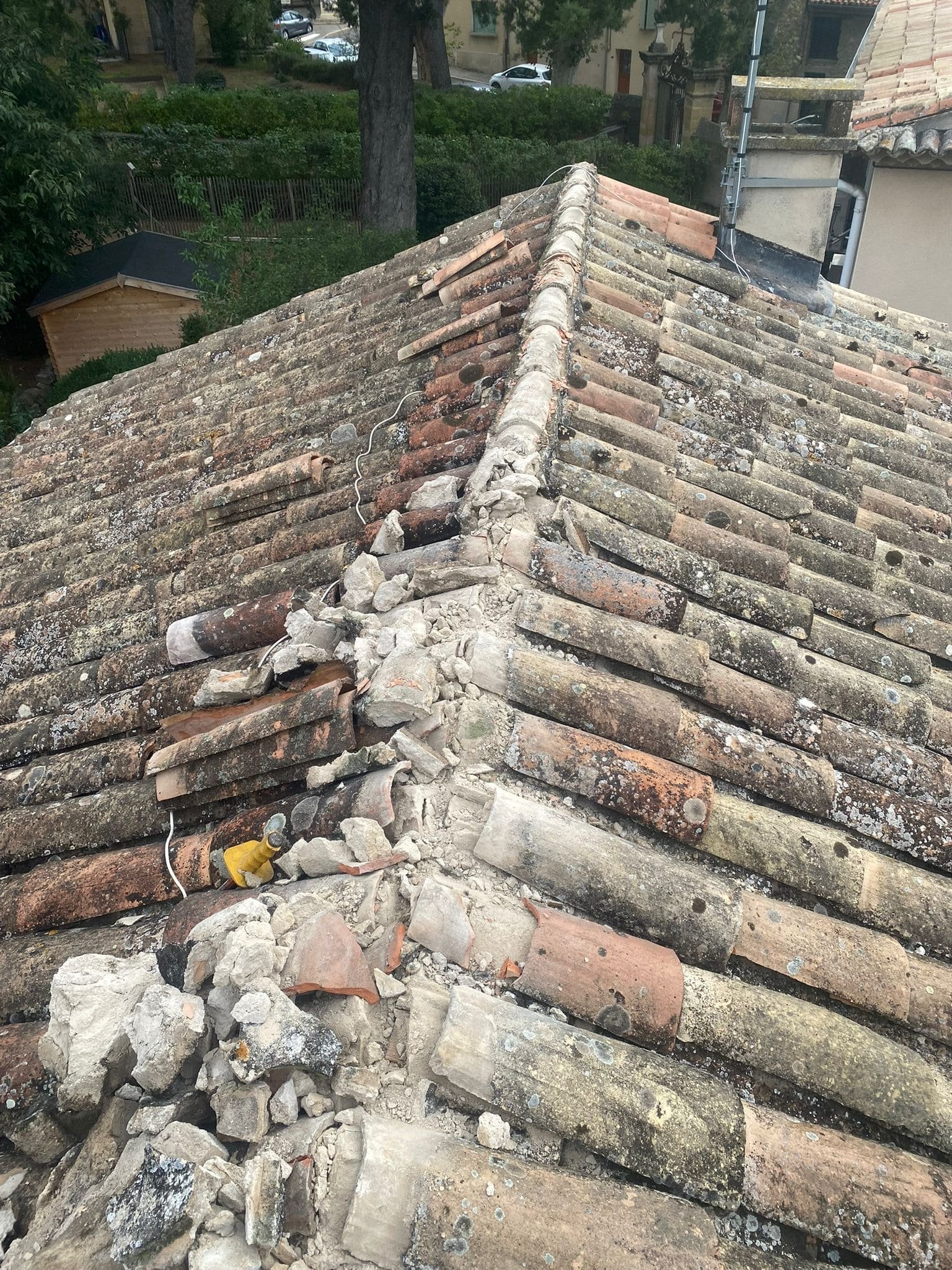 Réparation fuite toiture Aix-en-Provence pour une étanchéité parfaite et éviter les dégâts.